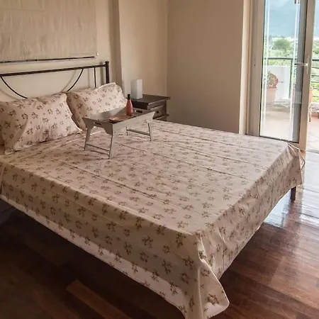 Artsy&charming 70 M2 Flat- 300 Mtrs From The Apartment