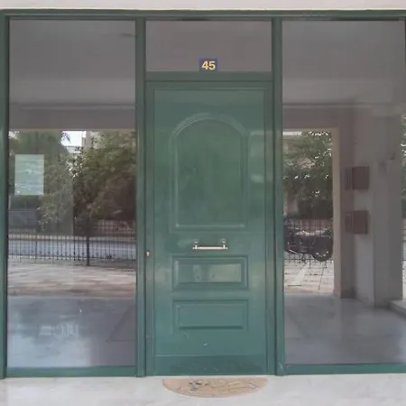 Apartment Artsy&charming 70 M2 Flat- 300 Mtrs From The