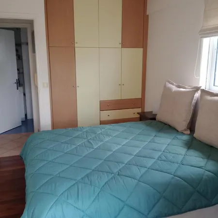 Artsy&charming 70 M2 Flat- 300 Mtrs From The Kalamata