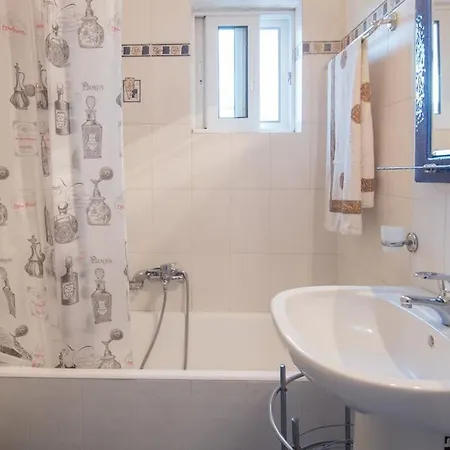 Artsy&charming 70 M2 Flat- 300 Mtrs From The Apartment *