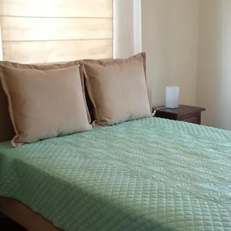 Artsy&charming 70 M2 Flat- 300 Mtrs From The Apartment Kalamata